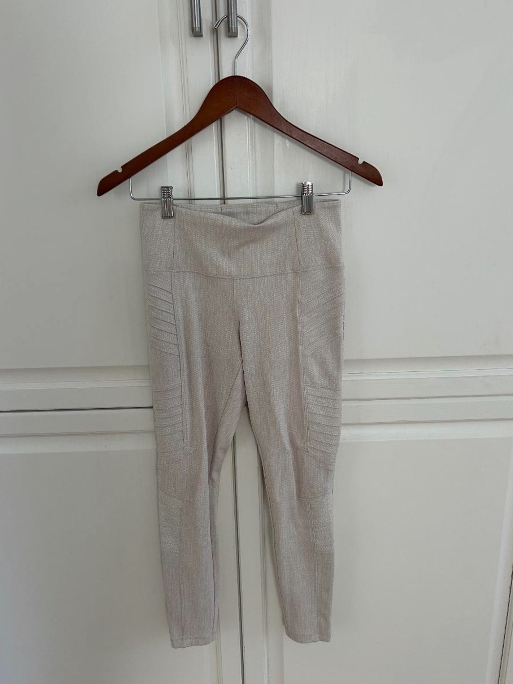 Athleta Textured High-Rise Leggings in Light Beige